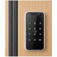 Casier de gym compact Brikley avec clavier numérique Z-tier, en stratifié HPL résistant au feu pour les casiers de centre de fitness