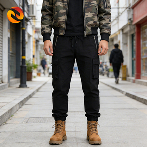 <span class=keywords><strong>Pantaloni</strong></span> Jogger Stile Cargo Neri, <span class=keywords><strong>Pantaloni</strong></span> Sportivi Larghi da Uomo con Elastico in Vita, <span class=keywords><strong>Pantaloni</strong></span> Sportivi Personalizzati con Grandi Tasche Cargo - Product Image 1