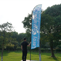 Matériaux certifiés CE durables Panneaux promotionnels en forme de larme Publicité routière populaire Drapeau en plumes Bannières Drapeaux de plage Pôle