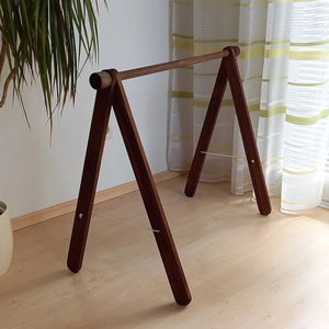 Lit moderne en bois de style ferme pour chambre de bébé - Product Image 1