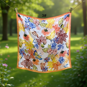 Foulard Quadrato Piccolo 70x70cm con Stampa Floreale e Farfalle, Accessorio di Moda - Product Image 2