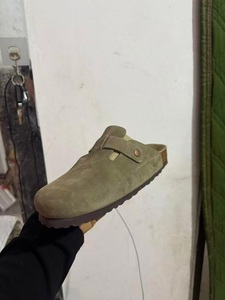 Mules <span class=keywords><strong>Birkenstock</strong></span> de Moda para <span class=keywords><strong>Hombre</strong></span>, Personalizados en Gamuza de Vaca, con Botones, Plantilla con Soporte de Arco para Uso Diario, Diseño Plano y Ligero - Product Image 3