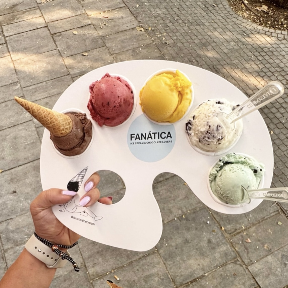 Custom Ice Cream Cups & Holders Wholesale Printed Your Own Brand Gelato Dessert Yogurt Paper Packaging Supplies