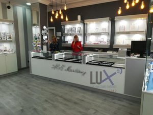 Lux ตู้โชว์เครื่องประดับกระจกนิรภัยสีขาวปลอดภัยจากโรงงานจีนสำหรับร้านค้าเครื่องประดับ - Product Image 6