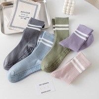Chaussettes de yoga avec semelle en coton, chaussettes de fitness intérieures antidérapantes professionnelles en silicone, chaussettes de Pilates pour femmes printemps-automne