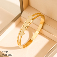 Bracelet tendance de luxe pour femme, finition brillante, en acier inoxydable plaqué or 18 carats avec zircon, motif cœur mat