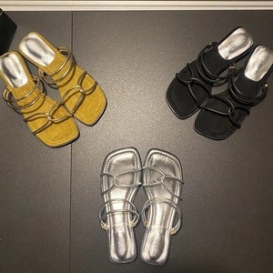 Sandales plates argentées style français pour femme, nouvelle collection 2026, sandales d'extérieur tendance au charme féerique - Product Image 5