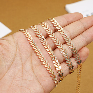 สร้อยคอรูปใบหลิวแบบโซ่ลายใบไม้กลวง อุปกรณ์ทำเครื่องประดับ DIY ชุบทอง สีทองทันสมัย เหมาะสำหรับใส่ไปทำงาน - Product Image 3