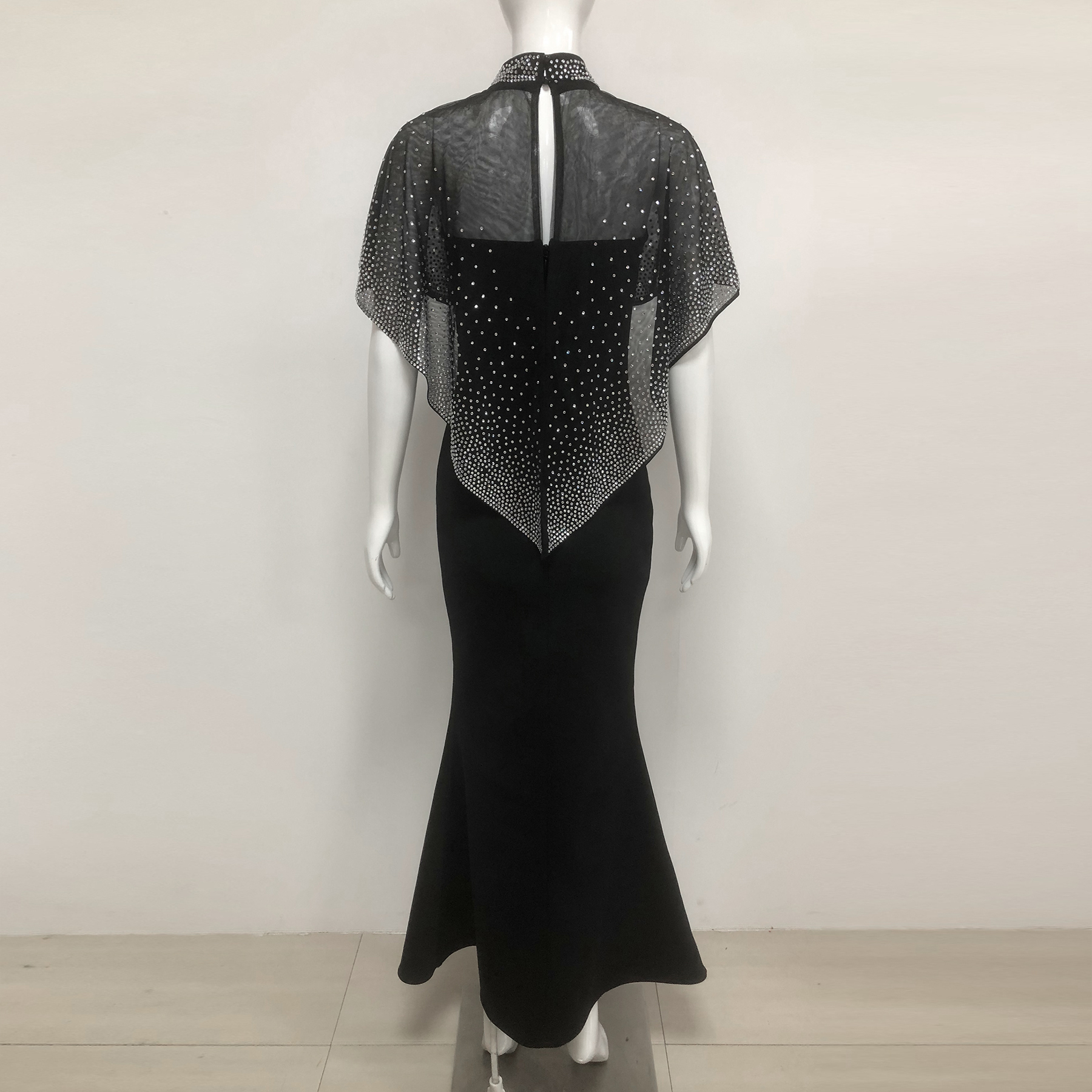 formal dress makers Customized 2025 Luxury Black Evening Dresses Elegant Mermaid Gown with Sparkling Diamond Sheer Cape formal dress