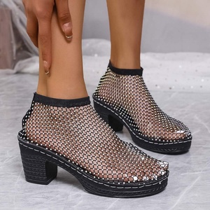 Nouvelles sandales à talon compensé et bride en T, style 2026, ajourées, tendance, incrustées de diamants, sexy, intemporelles, pour femme, hiver, été, printemps - Product Image 4