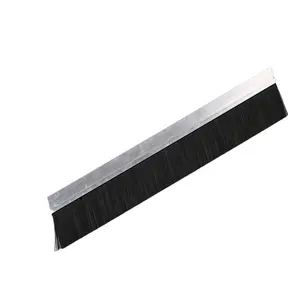 PP striscia della <span class=keywords><strong>porta</strong></span> inferiore Weatherstrip <span class=keywords><strong>sotto</strong></span> <span class=keywords><strong>porta</strong></span> con <span class=keywords><strong>spazzola</strong></span> per la polvere migliora la resistenza agli agenti atmosferici e l'efficienza energetica - Product Image 1