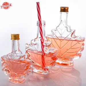 Trong suốt Canada Maple Leaf Hình dạng chai thủy tinh cho rượu Whisky Gin nước giải khát