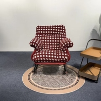Fauteuil inclinable à bascule en tissu à pois rouges, avec coussin moelleux et rembourrage, pour une détente optimale à la maison