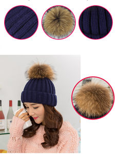 Bonnets en vraie fourrure de raton laveur pour enfants adultes famille hiver chaud <span class=keywords><strong>pompon</strong></span> chapeau femmes <span class=keywords><strong>pompon</strong></span> <span class=keywords><strong>bonnet</strong></span> <span class=keywords><strong>doublé</strong></span> <span class=keywords><strong>polaire</strong></span> - Product Image 4