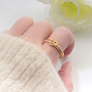Anillo de eternidad único de doble capa con nudo para mujer, chapado en platino, para el dedo índice, con circonita, joyería de piedra de nacimiento de julio - Product Image 4