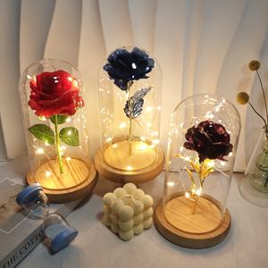 Toptan LED Işıklı Kırmızı Gül Çiçeği Yapay Yuvarlak Gül Cam Fanus İçinde Anneler Günü Düğünleri Ev Dekorasyonu İçin Mükemmel Bir Hediye - Product Image 5