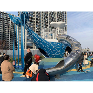 Scivolo Tubolare in Acciaio Inossidabile per Esterni a Tema Balena Blu Geometrica con Maniglie per Arrampicata e Tunnel per Parchi e Comunità - Product Image 6
