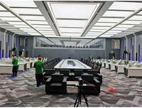 Panneau LED rétroéclairé sur mesure en film mat souple pour plafond tendu - IP65, anti-éblouissement UV, cadre en aluminium pour salle de réunion