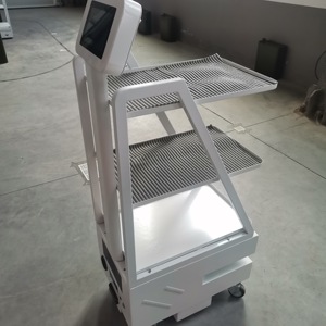 Robots de service à batterie longue durée avec retour automatique et recharge, et dispositifs intelligents de manutention de marchandises pour les stations de lavage de voitures - Product Image 1