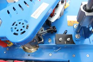 <span class=keywords><strong>Machine</strong></span> <span class=keywords><strong>de</strong></span> bordage automatique <span class=keywords><strong>de</strong></span> petite taille pour meubles en <span class=keywords><strong>bois</strong></span>, <span class=keywords><strong>machine</strong></span> <span class=keywords><strong>de</strong></span> scellement des bords en PVC MDF - Product Image 3