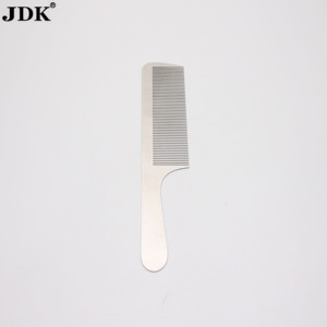 Peine <span class=keywords><strong>de</strong></span> Barbero <span class=keywords><strong>Profesional</strong></span> <span class=keywords><strong>de</strong></span> Acero Inoxidable Antiestático, Peine Metálico para Cortar el Cabello, Peine <span class=keywords><strong>de</strong></span> Dientes Finos con Punta Plana para <span class=keywords><strong>Peluquería</strong></span> - Product Image 5