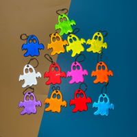 Porte-clés réfléchissants en PVC 13 couleurs avec breloques de sac sur le thème des fantômes d'Halloween et chaînes de suspension pour sacs à dos, personnalisables avec logos