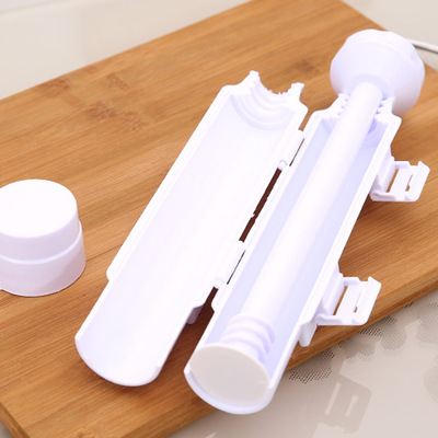 Compact Sushi roll mold kit for quick and efficient Japanese food rolling