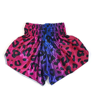 Shorts de Muay Thai personnalisés de nouveau style Shorts de Muay Thai de couleur unie fabriqués au Pakistan Shorts de Muay Thai pour les hommes - Product Image 2