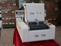 Imprimante numérique industrielle entièrement automatique multicolore à jet d'encre UV pour boîtes d'emballage en carton ondulé, commandes à tirage court (Nouveau)