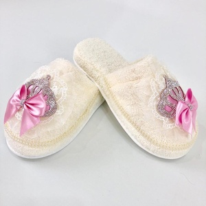 รองเท้าแตะผู้หญิงตั้งท้องสีชมพูสไตล์โมเดิร์นหรูหราสายรัดผม - Product Image 4