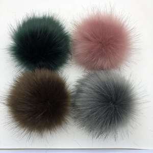 ลูกบอลปอมปอมขนเทียมขนาดใหญ่สำหรับหมวกปอมปอม18ซม. พร้อมหมุดสำหรับกระเป๋าฮอบบี้คราฟท์ลูกบอลขนปุยสีแดงสีดำสำหรับงานประดิษฐ์ - Product Image 6