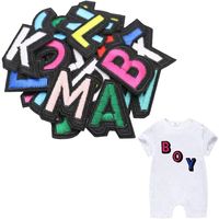 Lettres anglaises brodées personnalisées, toutes sortes de design, broderie populaire de haute qualité pour vêtements