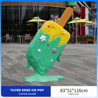 Sculpture en fibre de verre en forme de bâtonnet de glace fondu sur pied pour la décoration de magasins de crème glacée et les événements