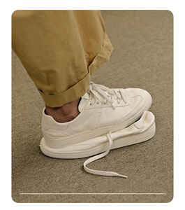 Zapatillas deportivas casuales de cuero genuino con suela plana y ligeras, modelo 2026, nuevas y modernas, blancas, para caminar, de caña baja para hombre. - Product Image 2