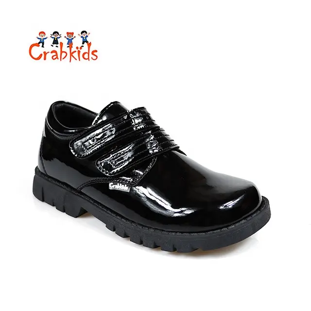 Crabkids all'ingrosso scarpe di scuola in pelle verniciata classica per i piccoli piedi che evitano le scarpe della scuola per i ragazzi