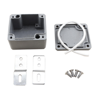 Boîtier étanche en aluminium moulé sur mesure pour l'assemblage d'ingénierie de connecteurs, interrupteurs et trous de câbles