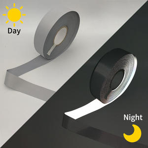 Cinta Reflectante de Advertencia de Alta Calidad para Coser en Ropa, Venta al por Mayor, 100% Poliéster, Plateada, 5CM - Product Image 2