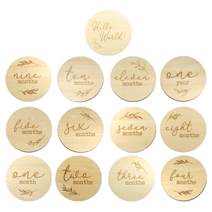 Disques en bois gravés pour les étapes mensuelles du bébé, cartes d'annonce de grossesse, autocollants de <span class=keywords><strong>naissance</strong></span> pour nouveau-né, ensemble cadeau de fête prénatale - Product Image 1