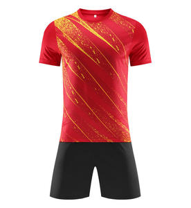 เสื้อฟุตบอลโพลีเอสเตอร์แบบกำหนดเอง พิมพ์ลายแบบซับลิเมชั่นเต็มตัว แห้งเร็ว ระบายอากาศได้ดี คอวี เสื้อกีฬาแบบยูนิเซ็กซ์ - Product Image 3
