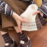 Chaussettes Fair Isle Automne Jacquard Style Preppy Confortables Polyvalentes Absorbant la transpiration Style ethnique Chaussettes courtes en polyester