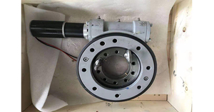 <span class=keywords><strong>Slewing</strong></span> <span class=keywords><strong>Drive</strong></span> Model Se3 dengan Penggerak Putar Motor Dc 24V untuk Pelacak Surya