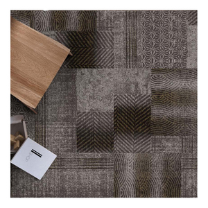 Fábrica al por mayor de alta calidad Suministro de fábrica Alfombra de piso de nylon Azulejos Cuadrados Alfombra en venta