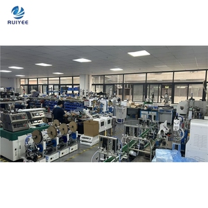 Máquina de llenado automática pequeña de sobremesa para miel, <span class=keywords><strong>leche</strong></span> líquida, aceite comestible y pasta de sésamo en botellas pulverizadoras - Product Image 2