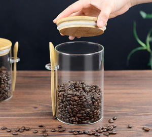 Pot de stockage en verre borosilicaté de forme ronde de diamètre 65mm 85mm 100mm avec couvercles et cuillère hermétiques en bambou pour céréales en grains de café - Product Image 4