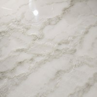 Dalle en pierre frittée 1800x3200mm, aspect marbre crème poli avec veines douces, pour la décoration murale et de sol de villas de luxe