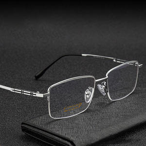 공장 도매 패션 콤비네이션 티타늄 골드 프레임 안경테 미러 다리 남성 비즈니스 직사각형 반무테 안경 - Product Image 6