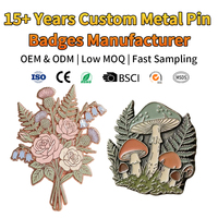 Fabricant de badges métalliques en acier inoxydable personnalisés en gros, épingles de revers en émail dur, OEM ODM, motifs vintage, floraux, champignons