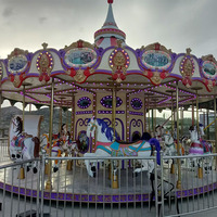 Manège Électrique Violet Nouveau Design pour Enfants, Idéal pour Centres Commerciaux, Utilisation Intérieure et Extérieure, Jeu Populaire, à Vendre