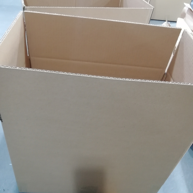 Recyclable Competitive Price Corrugated Board Boxes UV Coating Embossing Custom Size Heavy Duty Shipping Moving Cartons for