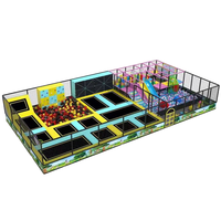 Grande aire de jeux intérieure multifonction avec structure extérieure en acier Trampolines Parc pour enfants Piscine intérieure en mousse Trampoline à vendre